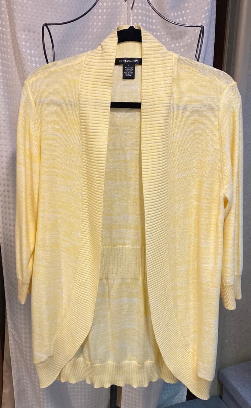 89th & Madison Butter Yellow Lightweight Cardigan Size L